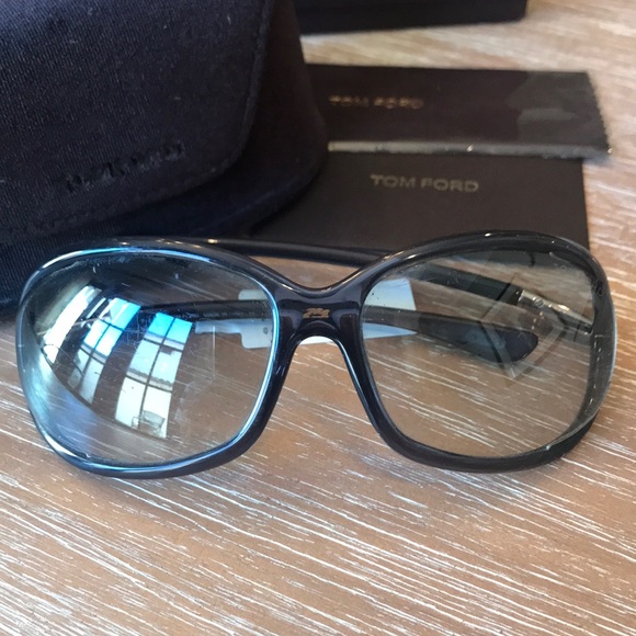 Tom Ford Jennifer Sunglasses in Slate. - Picture 2 of 4